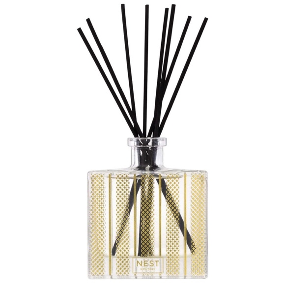 NEST New York Birchwood Pine Reed Diffuser - Picture 2 of 7